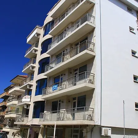 Alexandrov Residence Apartments * 네세부르